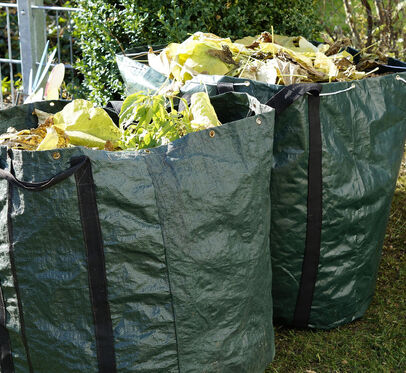 <strong>Smaltimento</strong> sfalci, potature e <strong>rifiuti da giardinaggio</strong>
